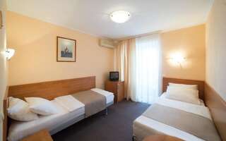 Отель Hotel Express Congress Киев Двухместный номер с 2 отдельными кроватями-3